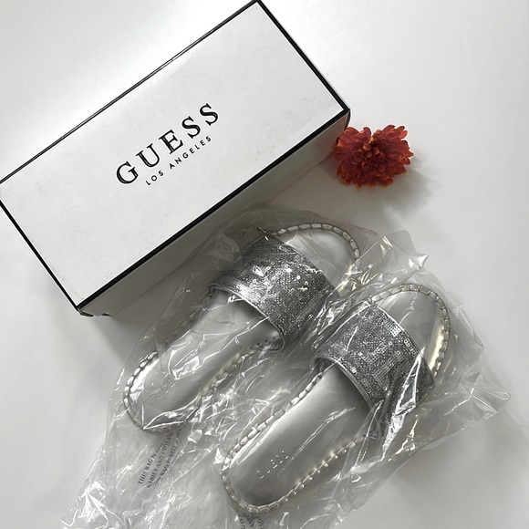 Guess embellished espadrille slides. - Picture 5 of 5